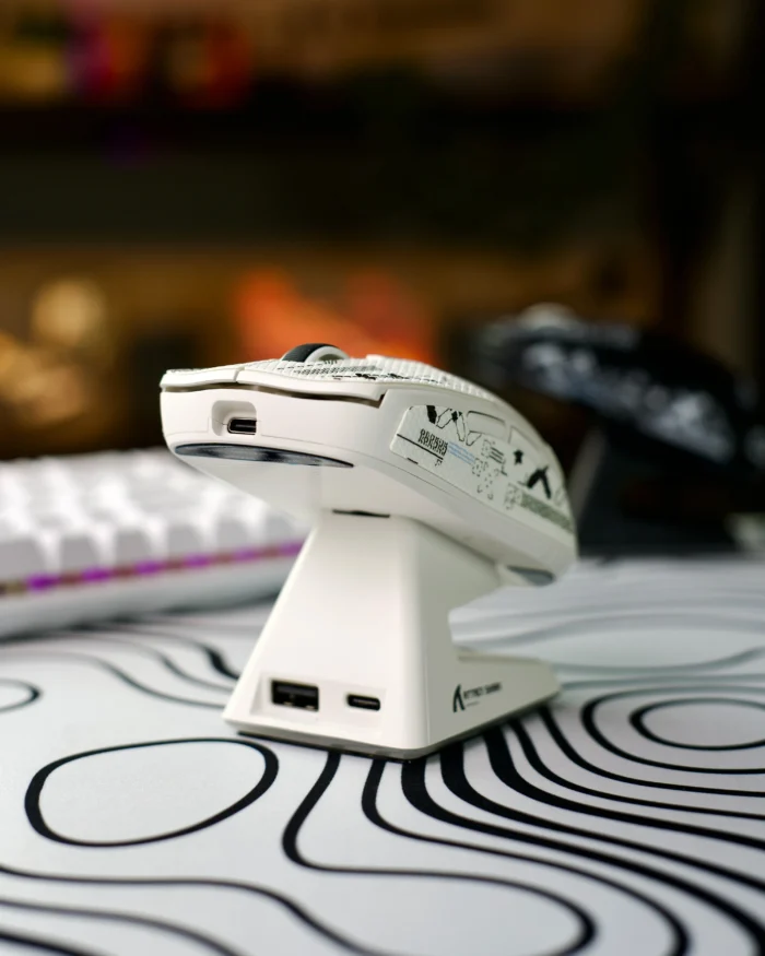 ⁦ATTACK SHARK X6 Wireless Gaming Mouse - White⁩ - الصورة ⁦1⁩