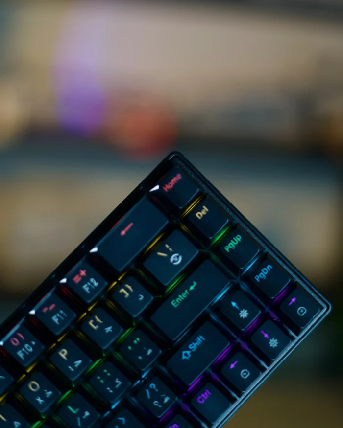 Black Mechanical Arabic Keyboard 60% - Image 2