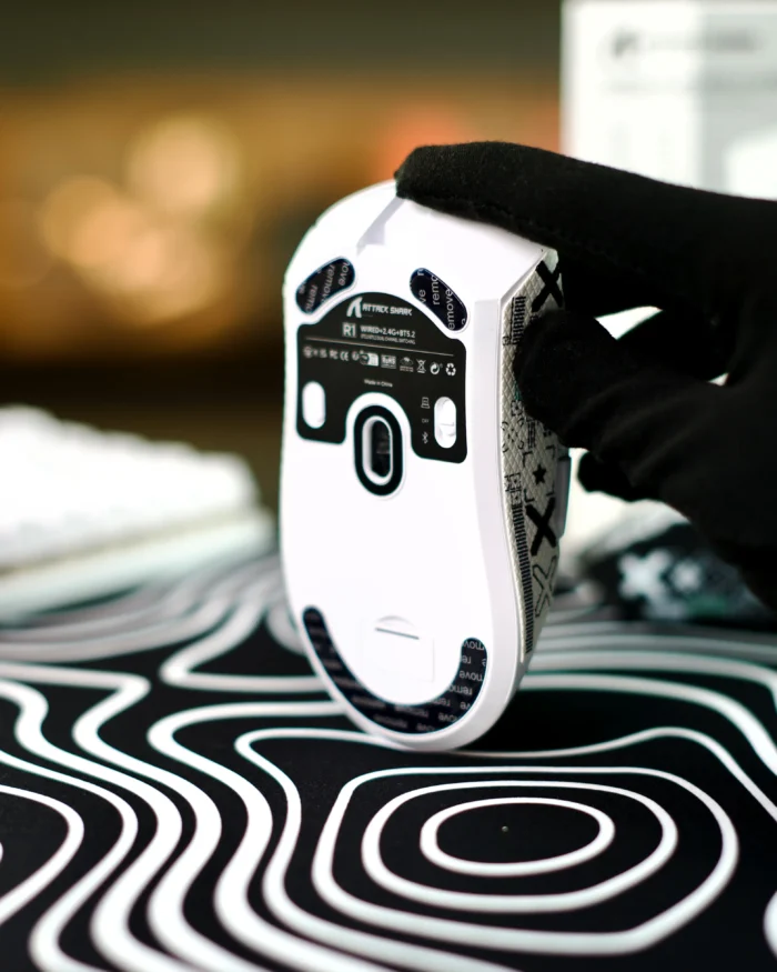 ATTACK SHARK R1 Wireless Gaming Mouse - White - Image 3