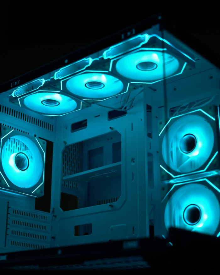 ⁦White Lone Warrior M-ATX PC Case + 6 Fans⁩ - الصورة ⁦3⁩