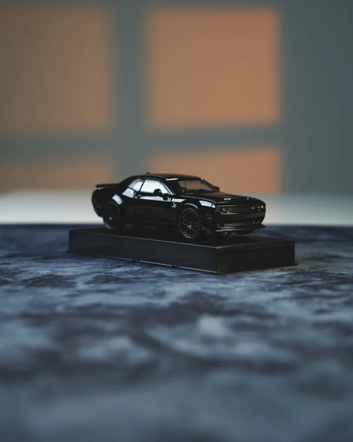 Challenger Diecast Car 1:32 - Image 1
