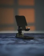 Black Phone Stand