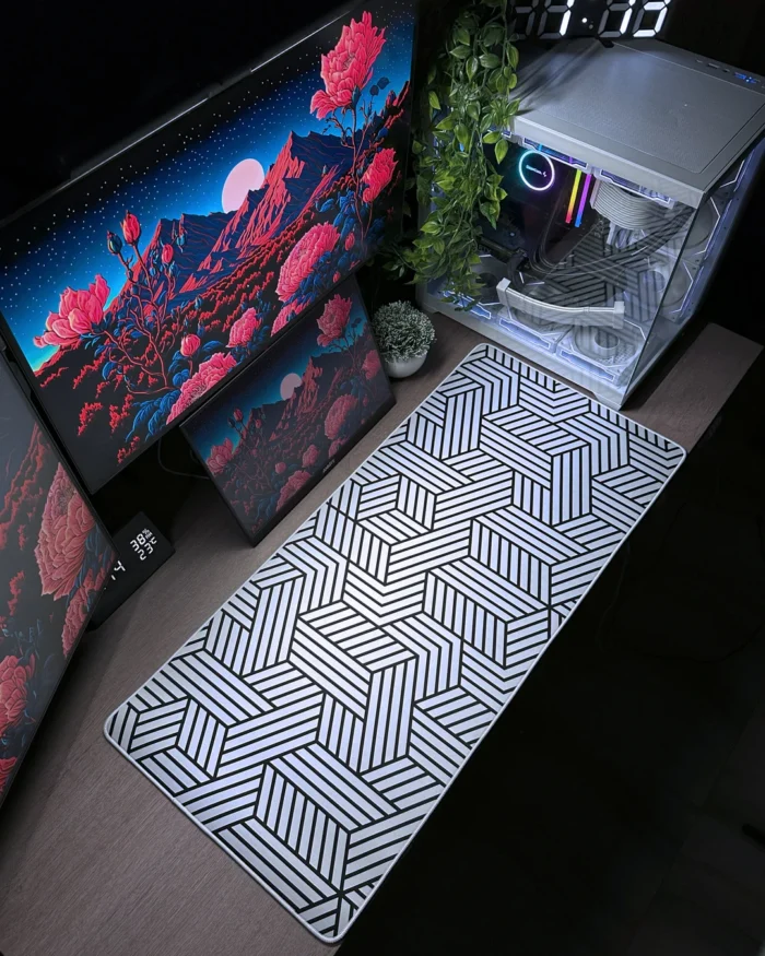 ⁦White Matrix Mousepad (40x90)⁩ - الصورة ⁦1⁩