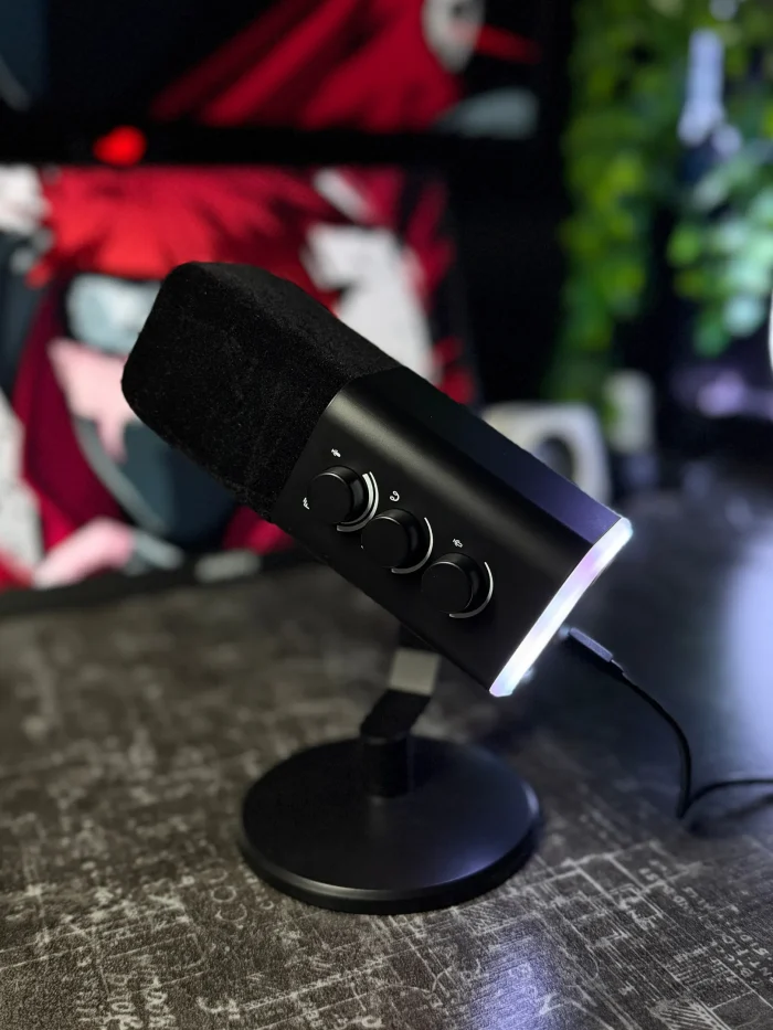 Black AM8 Mic - Image 3