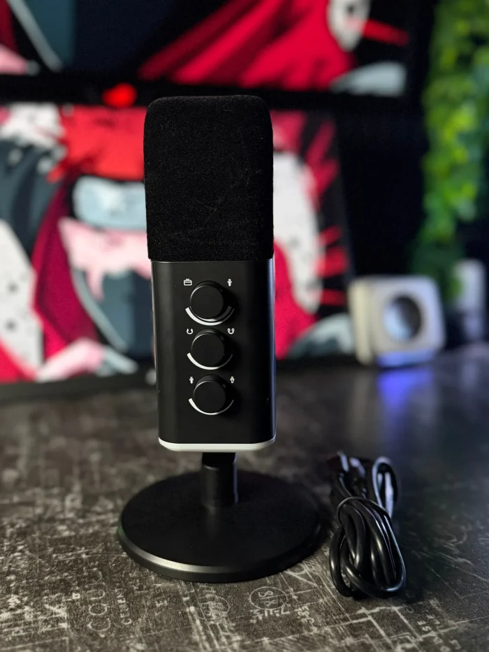 Black AM8 Mic - Image 4