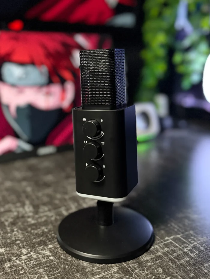 Black AM8 Mic - Image 5