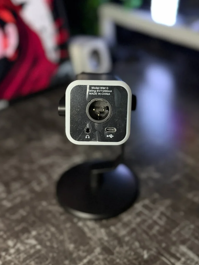 Black AM8 Mic - Image 7