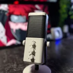 White M7 Mic