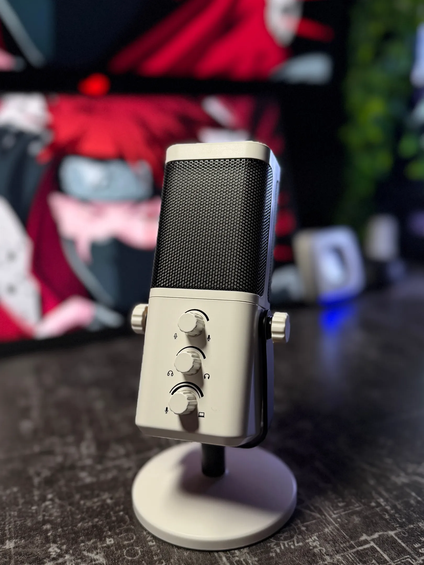 بوستات نيرد ٢ - 2 White M7 Mic - Image 1