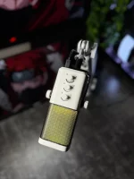 White M7 Mic - Image 2