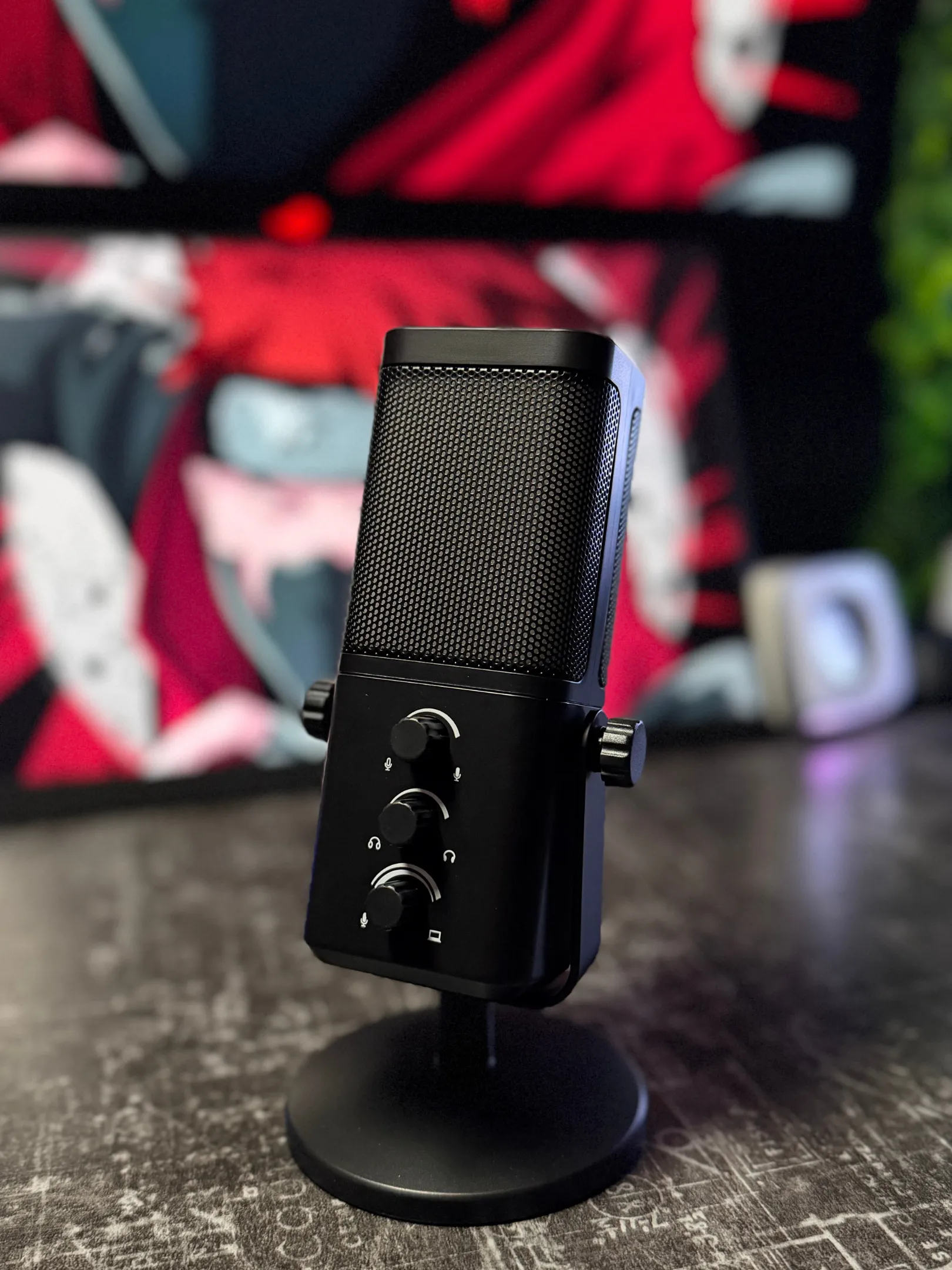 بوستات نيرد ٢ - 7 Black M7 Mic - Image 1